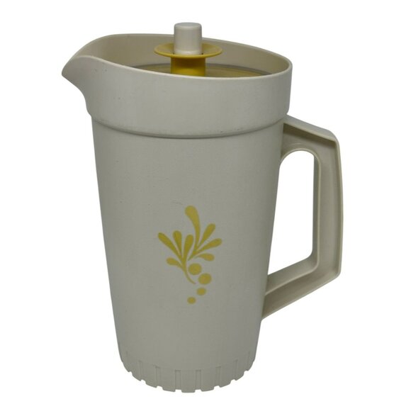 VTG Tupperware Harvest Gold Pitcher Beige Plastic Carafe w/ Yellow Lid 1970s–80s - Picture 1 of 8